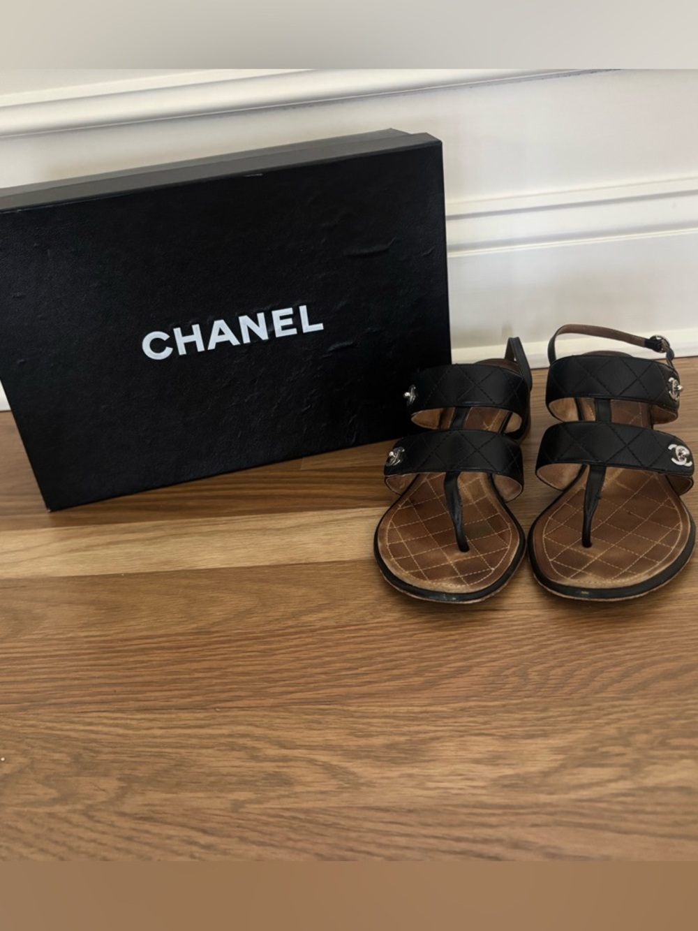CHANEL Black Quilted Leather Thong Sandals with CC Accent